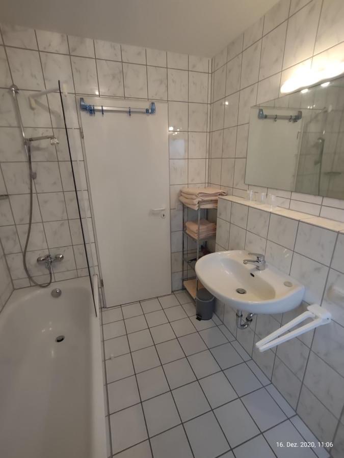 Ferienwohnung Am Hofgarten Langenfeld  Exterior foto